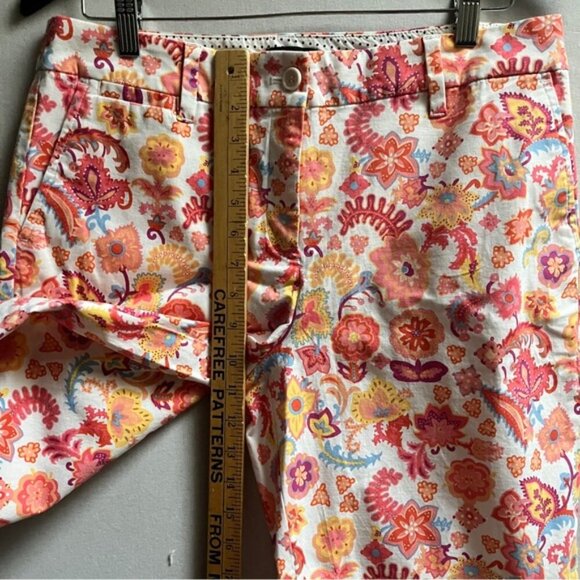 TALBOTS PERFECT SHORTS - 9”- CHARMING FLORAL SZ 33 - Picture 9 of 9
